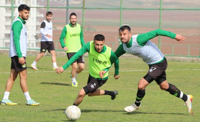 Şanlıurfaspor, ısınma ve 5'e 2 top kapmaca çalıştı