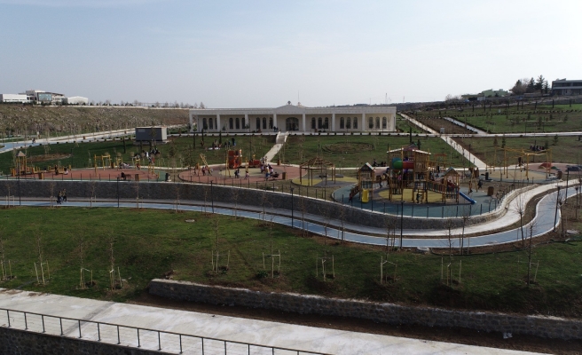 Viranşehir Millet Bahçesi’nde son rötuşlar