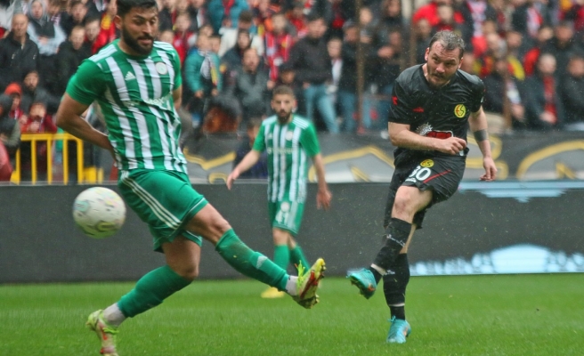 Urfa temsilcisi deplasmanda 3 puanı 3 golle aldı