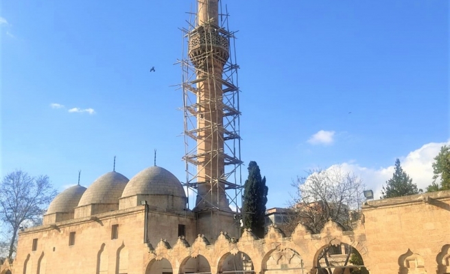 Depremde hasar gören Balıklıgöl’deki cami restore ediliyor