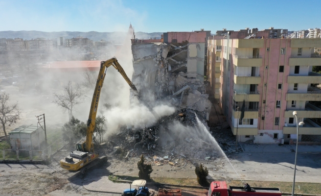 Kahramanmaraş merkezli depremlerde can kaybı 47 bin 932'ye yükseldi