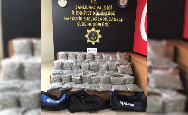 Şanlıurfa'da çekiciden uyuşturucu çıktı!