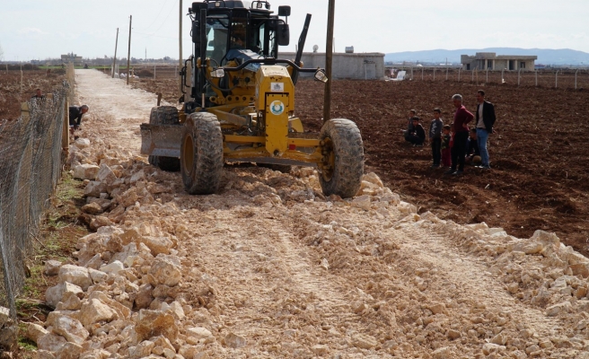 Haliliye kırsalındaki yollar konforlu hale getiriliyor