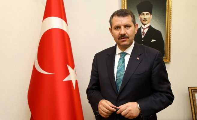 Vali Ayhan'dan İstiklal Marşı'nın Kabulü mesajı