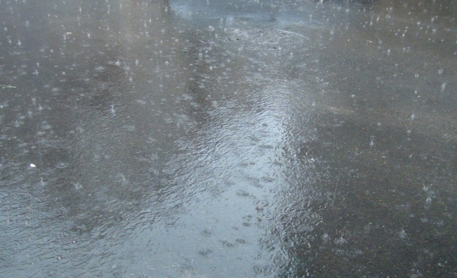 Şanlıurfa’da sağanak yağış etkili oluyor