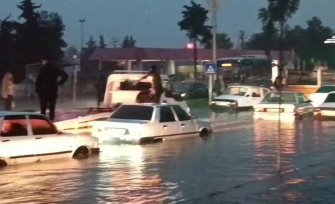 Urfalılar dikkat! Yağış sonrası yol ulaşıma kapatıldı