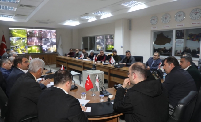 Urfa'da 'sağanak' toplantısı! Vali tek tek bilgi aldı