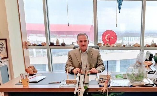 HRÜ rektörlüğüne Prof. Dr. Güllüoğlu atandı