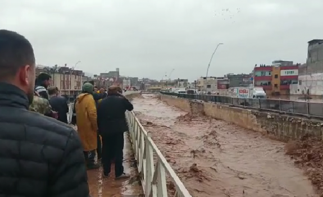 Şanlıurfa Valiliği'nden uyarı: Zemin ve bodrum katlardaki konutları acilen boşaltın
