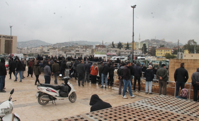 Şanlıurfa’da otoparkta 150 araç sular altında