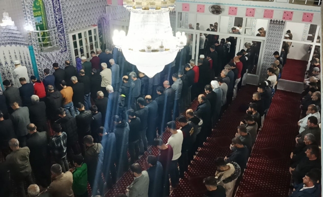 Şanlıurfa'da ilk teravih eda edildi