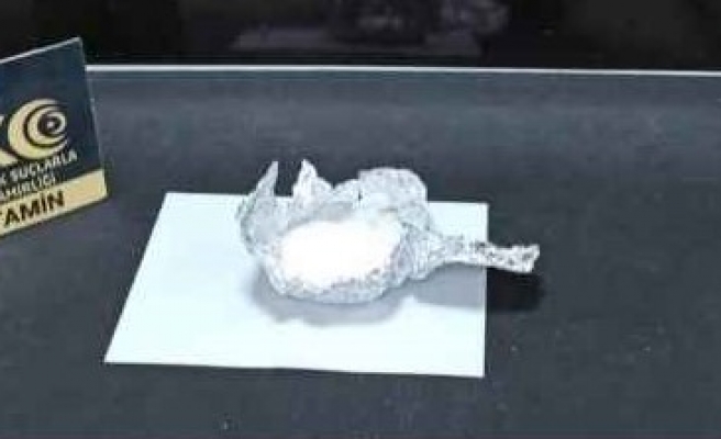 Durdurulan otobüste bir şahsa ait bagajda skunk maddesi ele geçirildi!