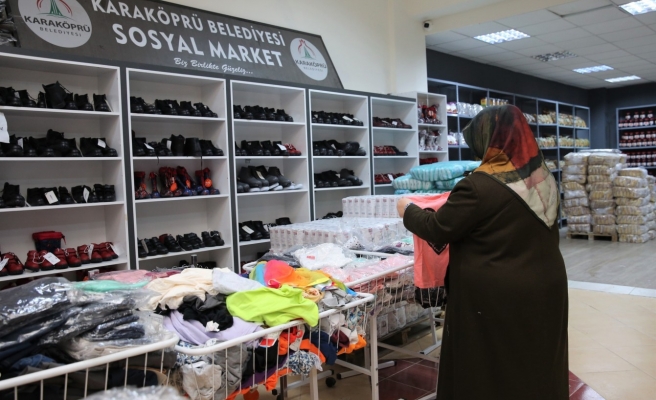 Ramazan ayında da ihtiyaçlarını sosyal marketten karşılıyorlar