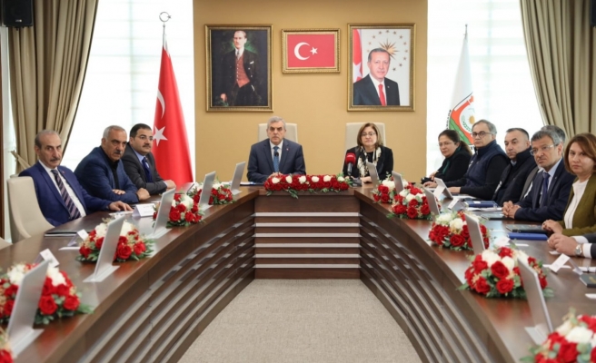 Başkan Beyazgül: Şehrimizi hep birlikte tekrar ayağa kaldıracağız