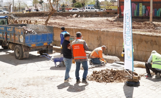 Haliliye’de belediyenin sel sonrası altyapı çalışmaları sürüyor
