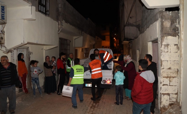Şanlıurfa’da selzedelere mutfak seti desteği