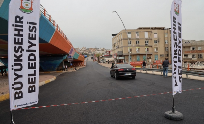 Süleymaniye ve Akabe mahallelerinde selin zarar verdiği asfalt ve parke taşları yenilendi