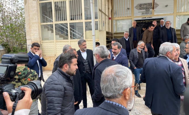 AK Parti’nin milletvekili adayı Emin Önen çalışmalarına Karaköprü’de başladı