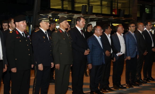 Urfa protokolü Cumhurbaşkanı'nı uğurladı