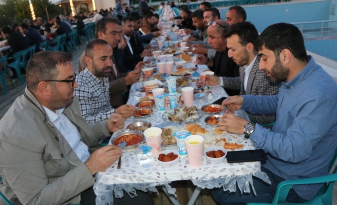Başkan Ekinci personelleri ile iftarda bir araya geldi