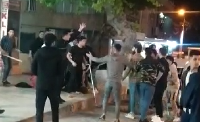 Urfa’da gece yarısı tekme tokat sopalı kavga