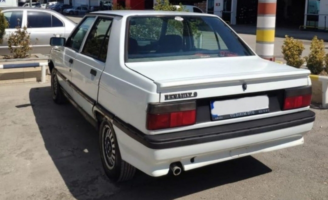 Şanlıurfa'da evin önünde park halindeki otomobil çalındı