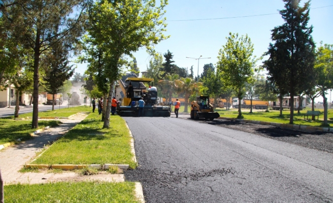 İstasyon Caddesinde sıcak asfalt çalışması yapıldı