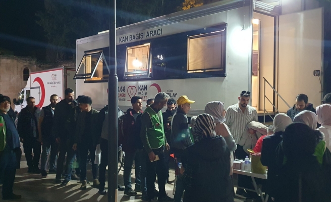 İHH’dan Kızılay’a anlamlı destek