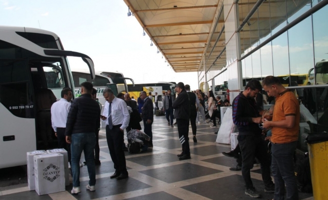 AFAD: Bölgeye dönmek isteyen depremzedelerin yol masrafı karşılanacak