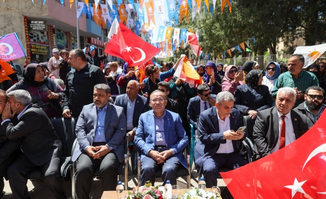 Viranşehir’de Bakan Bozdağ’ın katılımı ile Yazmacı’nın seçim bürosu açılışı mitinge dönüştü