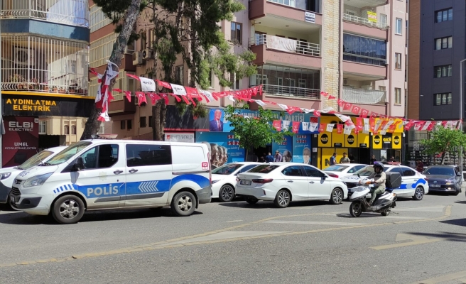 Urfa'da CHP'nin seçim ofisine mermi atıldığı ileri sürüldü