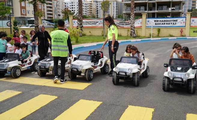 Haliliye Belediyesi'nden çocuklara trafik eğitimi
