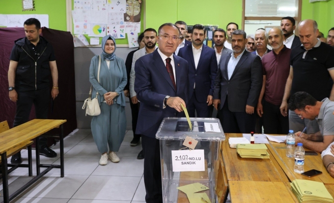 Bakan Bozdağ oyunu Şanlıurfa’da kullandı