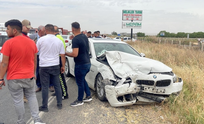 Akçakale yolunda feci kaza! 5 yaralı