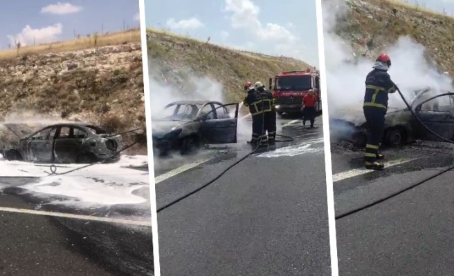 Aniden alev alan araç küle döndü