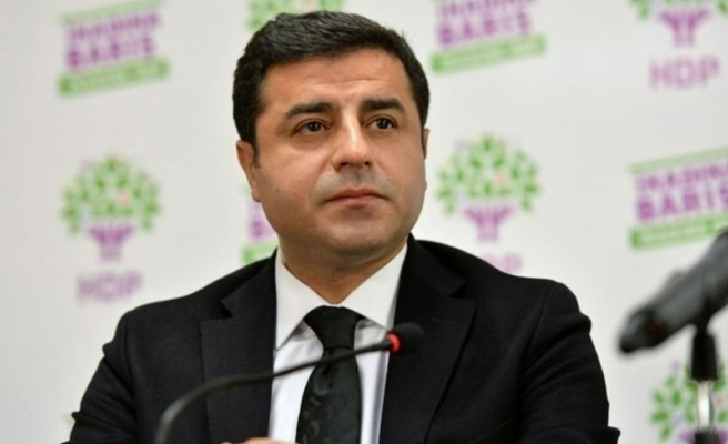 Selahattin Demirtaş aktif siyaseti bıraktığını duyurdu