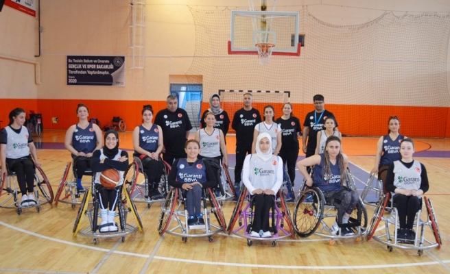 A Milli Kadın Tekerlekli Sandalye Basketbol Takımına Urfalı antrenör
