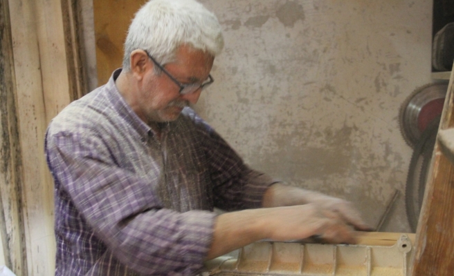 Yarım asırdır ahşaba şekil veriyor