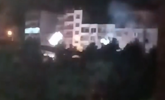 Eyyübiye'de gece saatlerinde elektrik tellerinden çıkan kıvılcımlar korkuttu