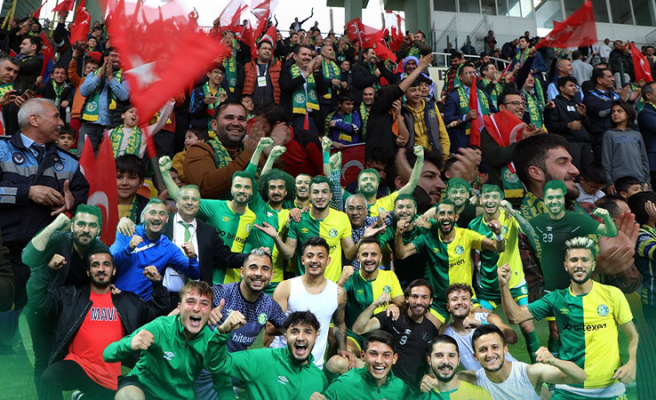 Vali Ayhan Urfalıları Şanlıurfaspor’a destek vermeye çağırdı