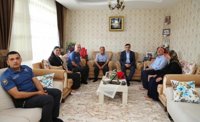 ‘Babalar Günü’nde şehit babaları unutulmadı