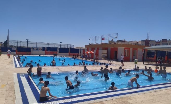 Büyükşehir Belediyesinin havuzları hizmete giriyor