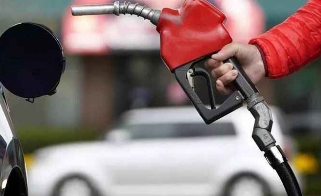 Urfa’da bazı petrol istasyonlarının zammı fırsat bilerek satış yapmadıkları iddia edildi