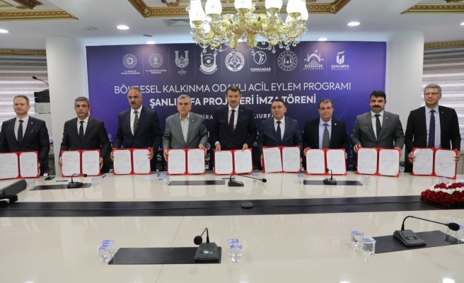 Vali Ayhan 135 milyon TL’lik 7 proje imzalandığını duyurdu