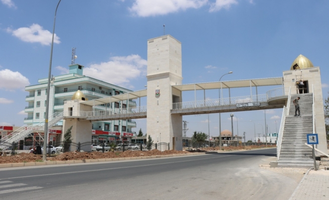 Büyükşehir Belediyesinden Akçakale’ye üst geçit