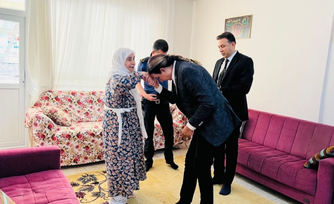 Urfa’da şehit yakınları ve gazilere bayram ziyareti