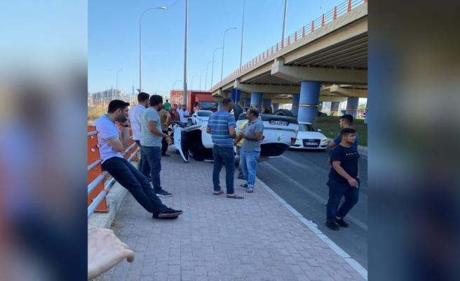 Haliliye’de kontrolden çıkan otomobil takla attı