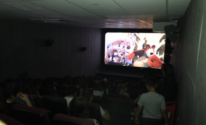 Viranşehir’de özel çocuklara sinema heyecanı yaşadı