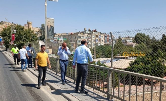 Birecik Köprüsü’nün etrafına dikenli tel çekilecek