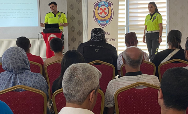 Urfa'da emniyet motosiklet kullanıcılarına seminer verdi